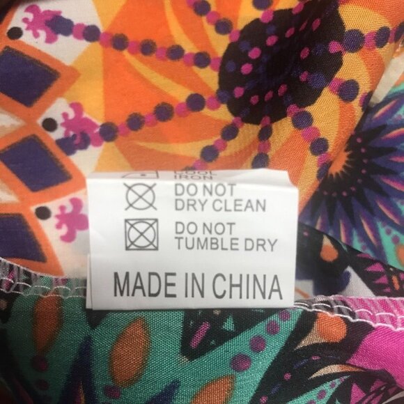 LIVA GIRL Abstract Multicolor Print Cuffed Sleeve Top - Size Large - Picture 8 of 9